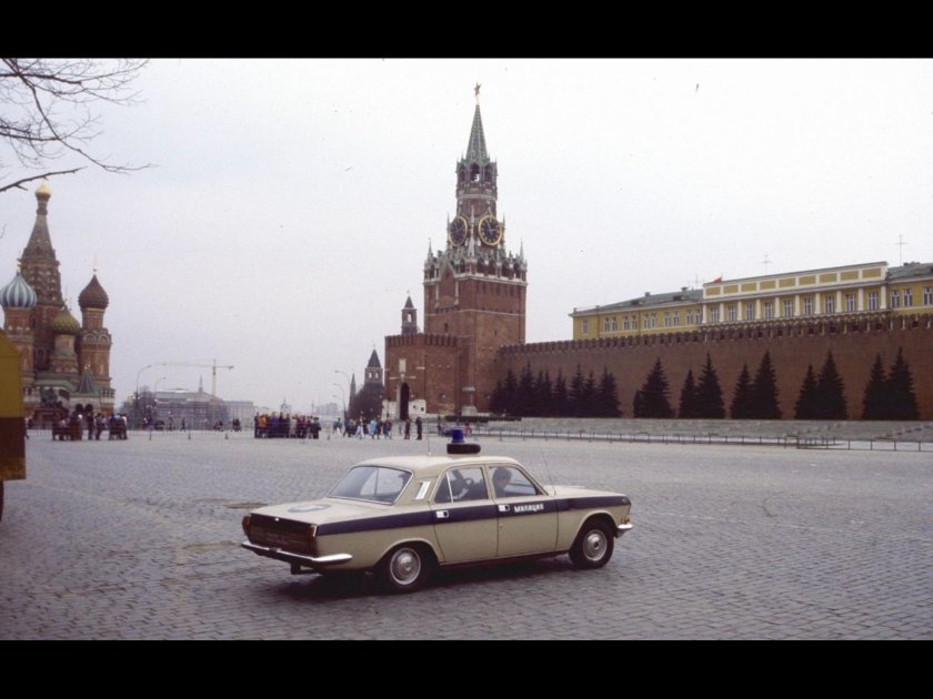 Москва 90е красная площадь