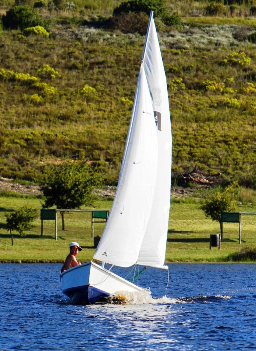 Швертбот Argie 15