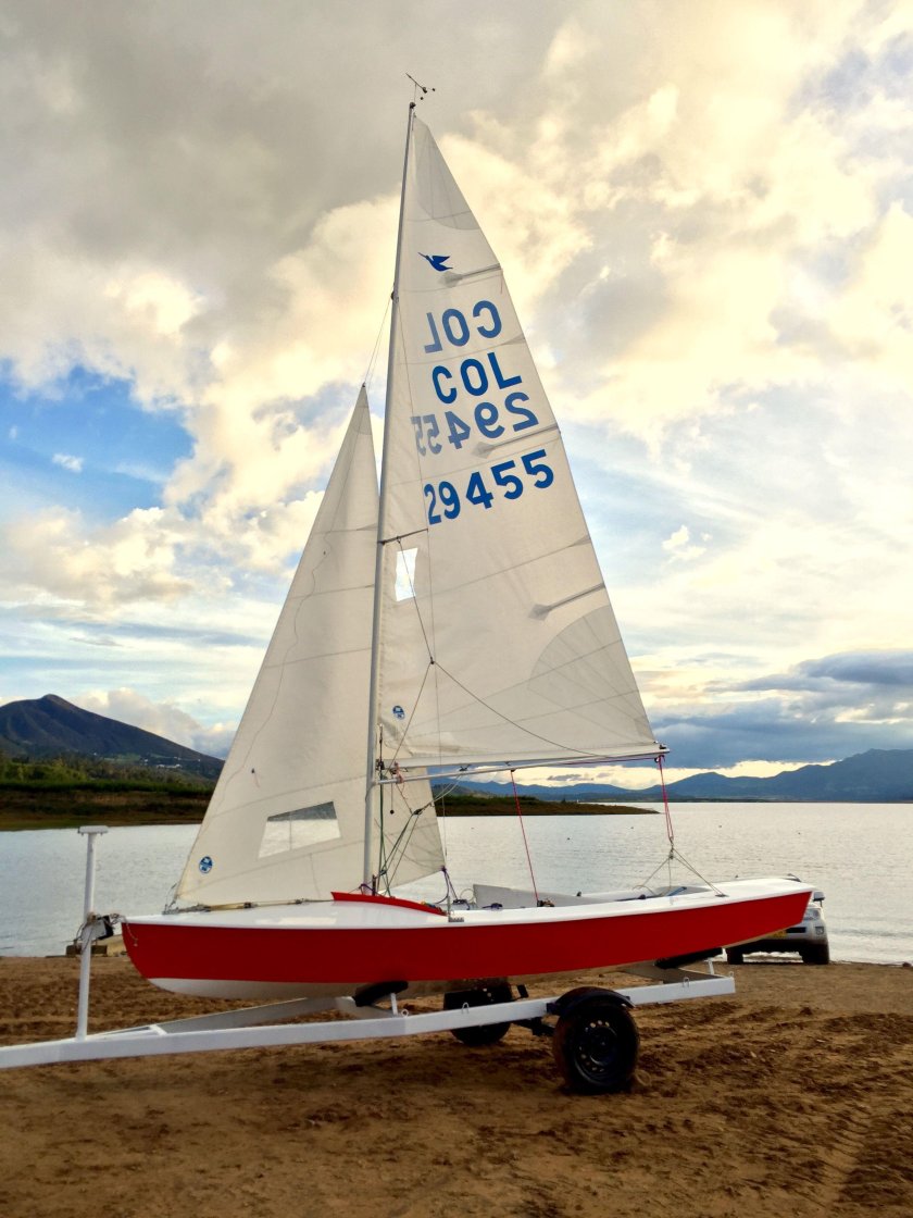 Швертбот 470