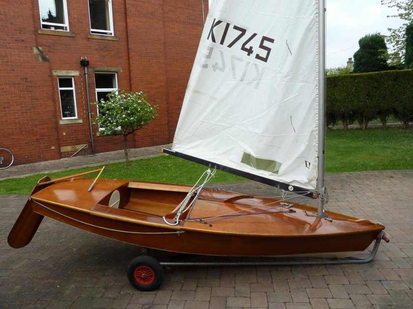 Ок Динги швертбот