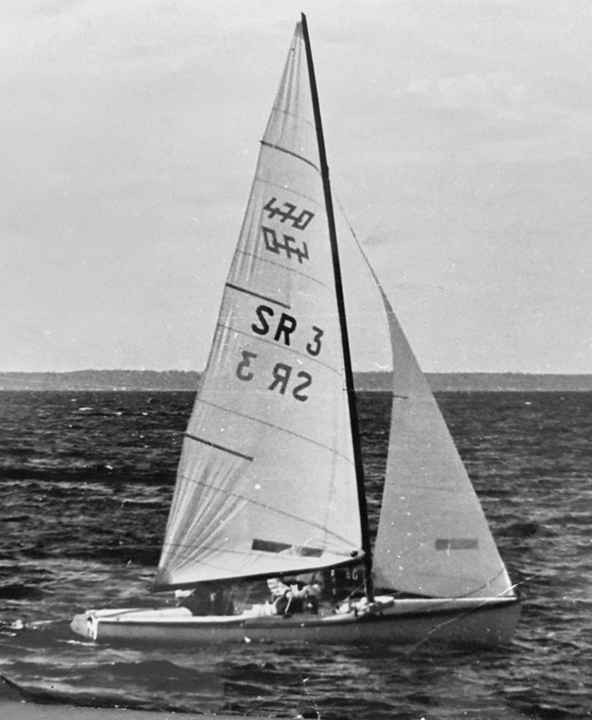 Швертбот 470