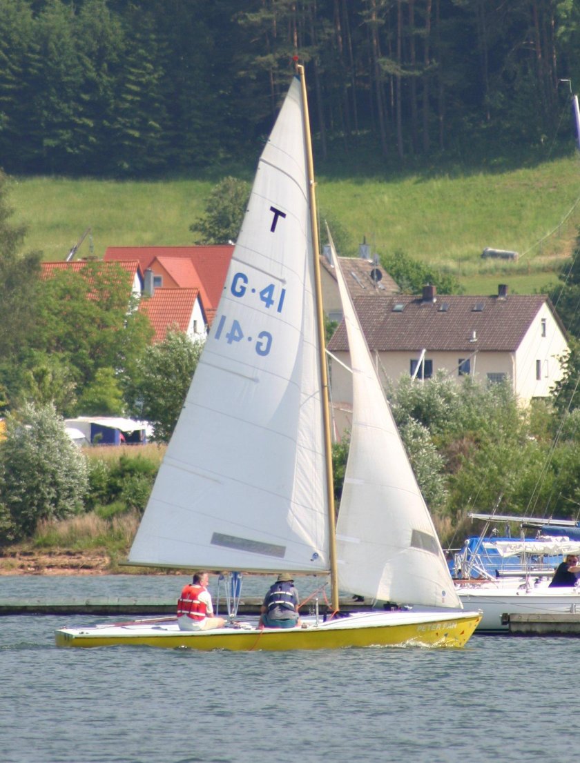 Швертбот Темпест