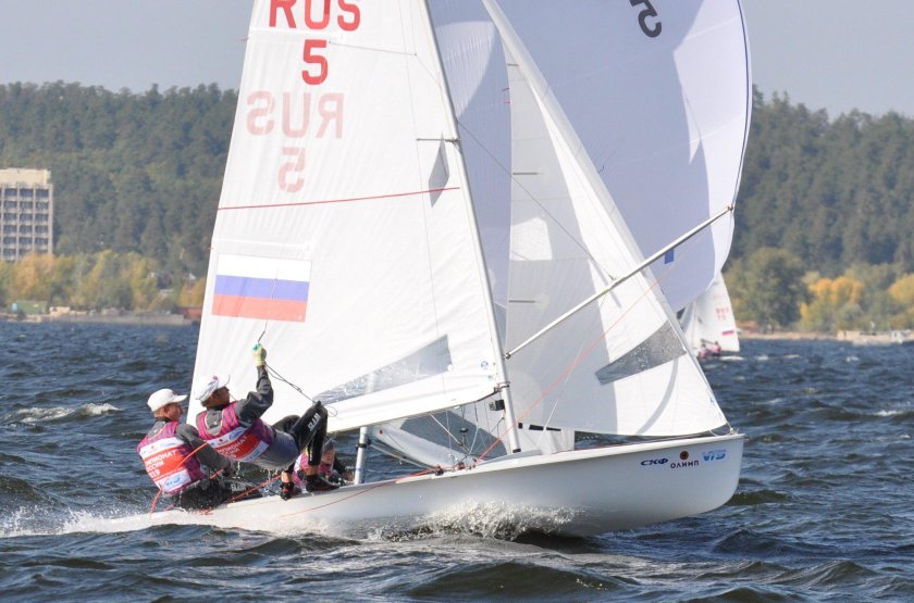 Швертбот 470