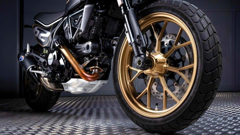 Ducati scrambler cafe racer
