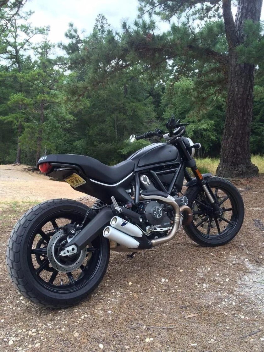 Ducati Scrambler Full Throttle