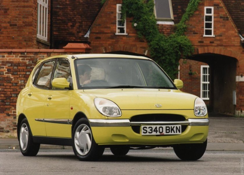 Daihatsu Sirion 1999