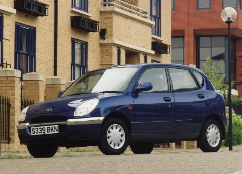 Daihatsu Sirion 1999
