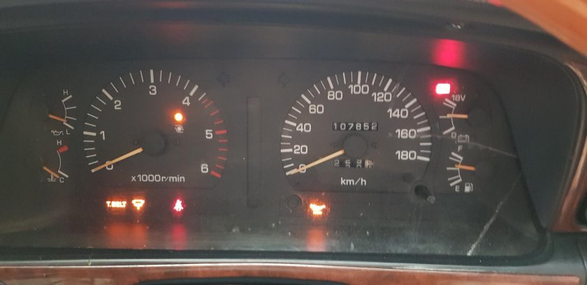 Панель приборов Toyota Land Cruiser 80