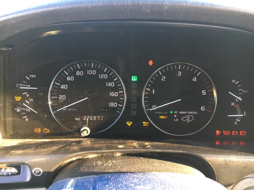 Щиток приборов Крузер 100