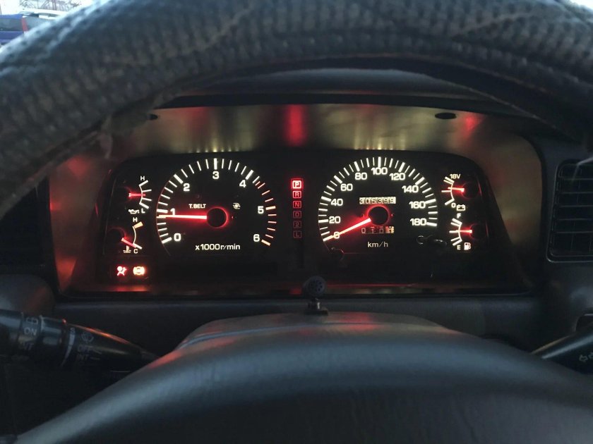 Панель приборов Toyota Land Cruiser 80