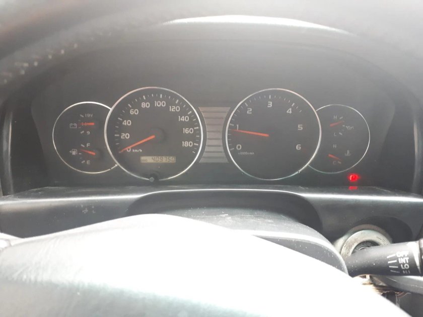 Панель приборов Toyota Land Cruiser 105
