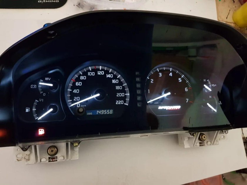 Панель приборов Toyota Land Cruiser 80