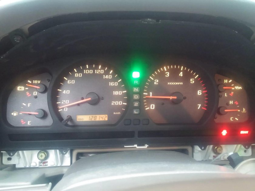 Щиток приборов Крузер 100