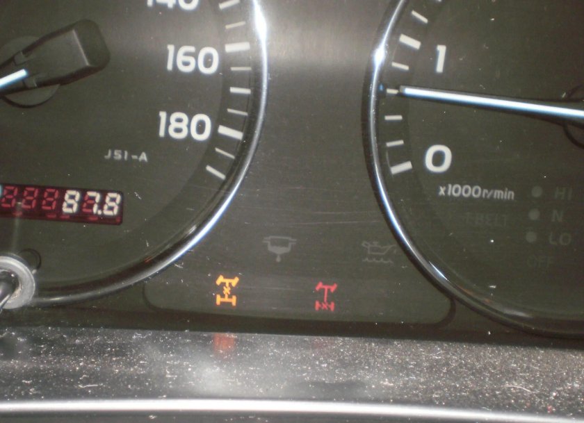 Индикатор блокировки дифференциала на Land Cruiser 100