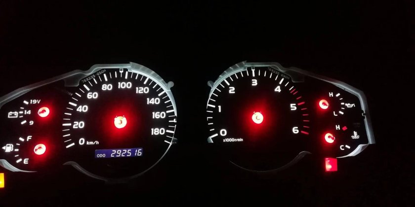 Пересвет панели Тойота Секвойя