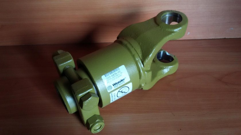 Шарнир карданный