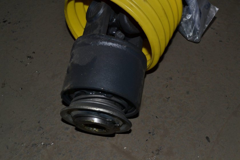 Вал карданный т-40