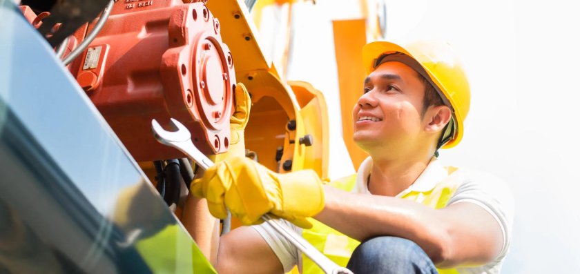 Слесарь дорожно строительных машин и тракторов