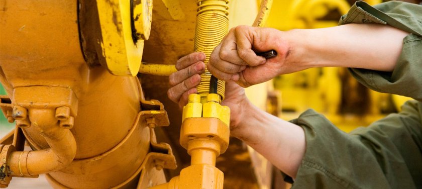 Техническое обслуживание экскаватора