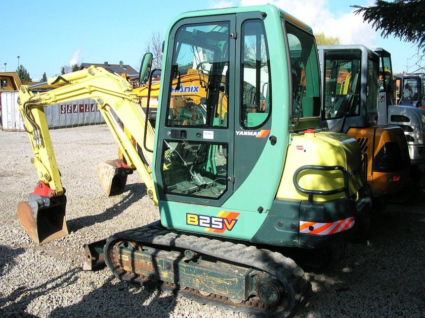 B25 Yanmar