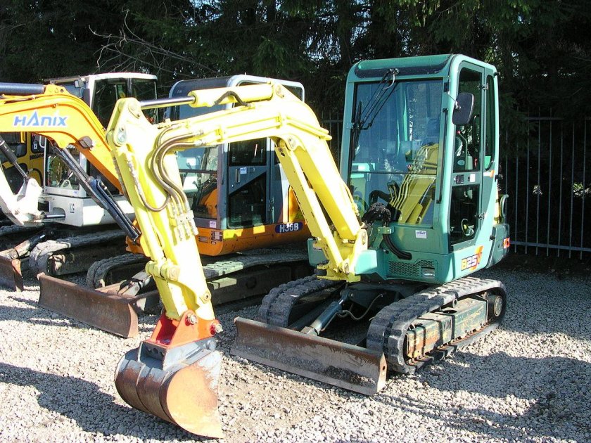 B25 Yanmar