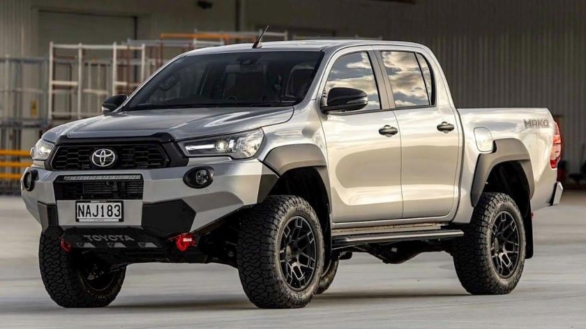 Тойота Хайлюкс 2021