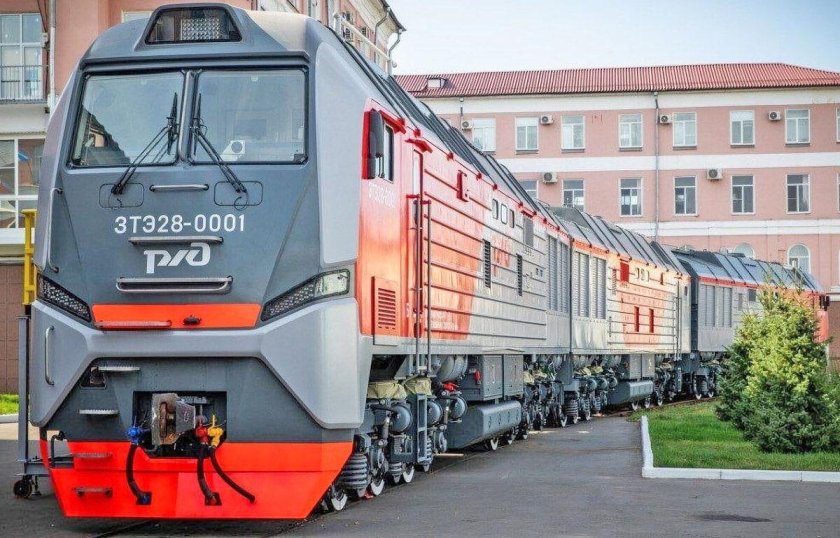 Магистральный тепловоз 3тэ28