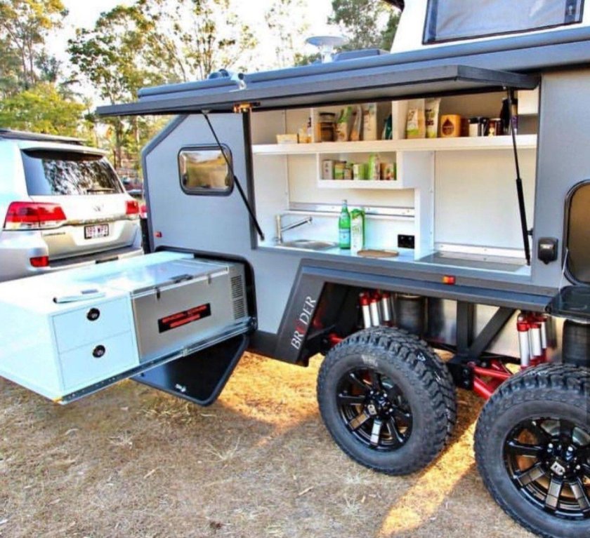 Внедорожный прицеп кемпер Bruder Exp 6