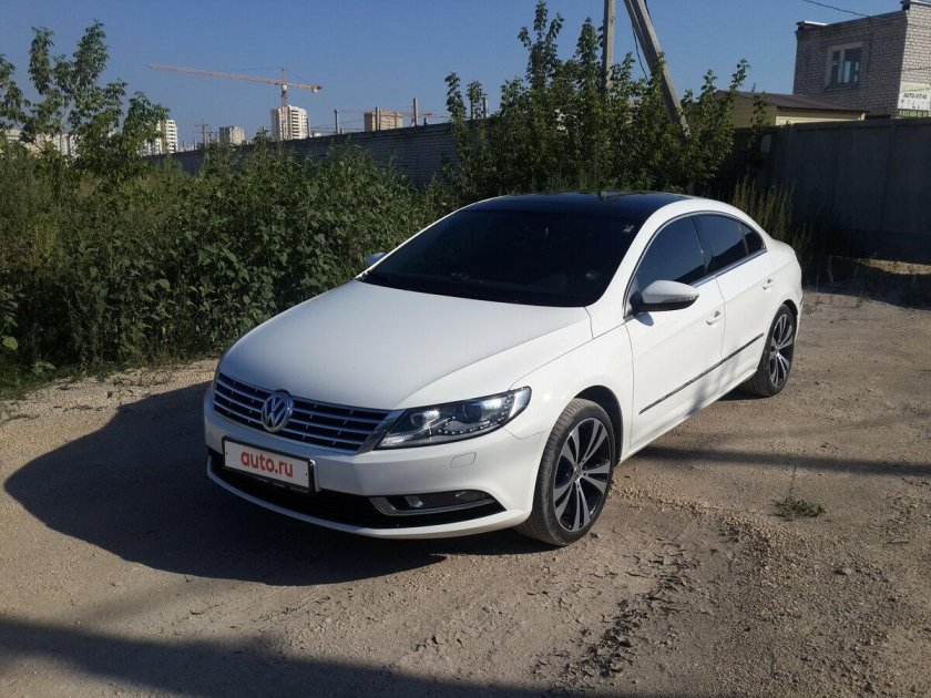 Фольксваген Пассат СС белый