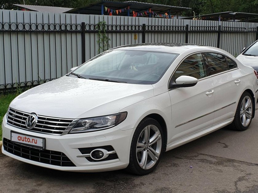 Фольксваген Пассат СС 2012 белый