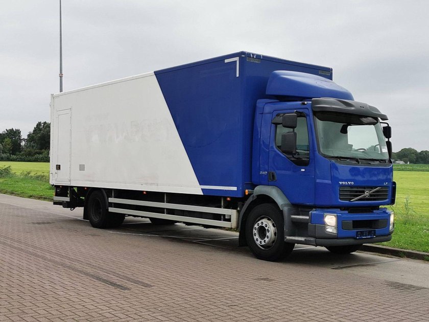 Грузовик вольво фл 240