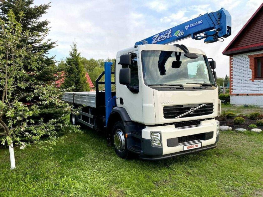 Тягач Вольво с КМУ