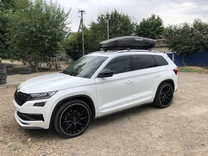 Шкода Кодиак белый