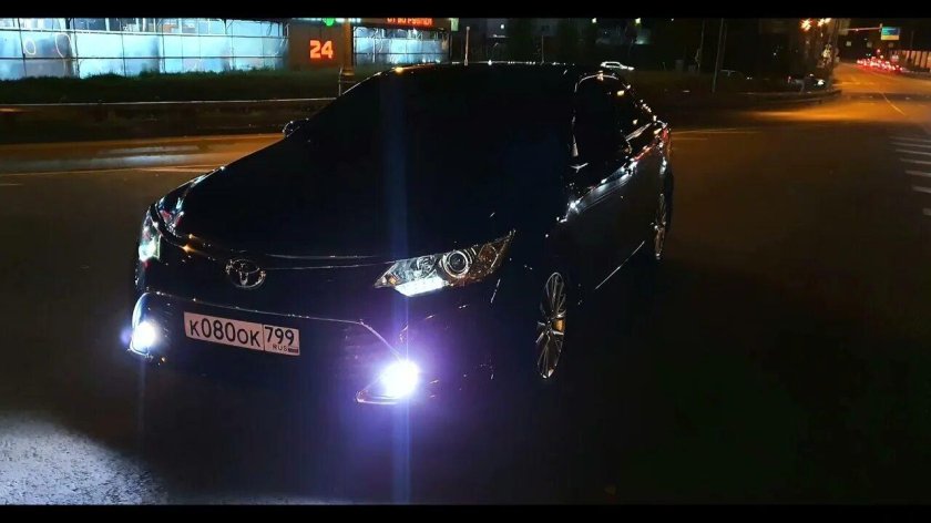 Toyota Camry 3.5 Night