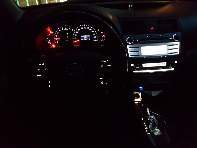 Тойота Камри 40 салон ночью