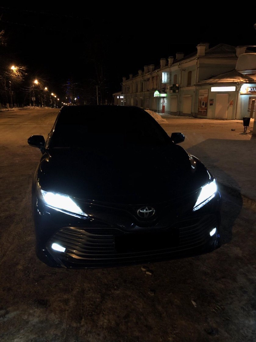 Тойота камри 3.5 черная тонированная