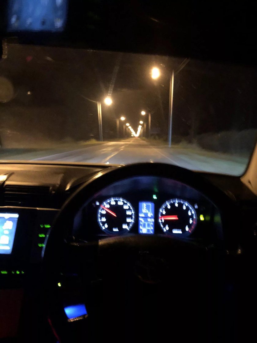 Тойота Марк 2 90 салон ночью