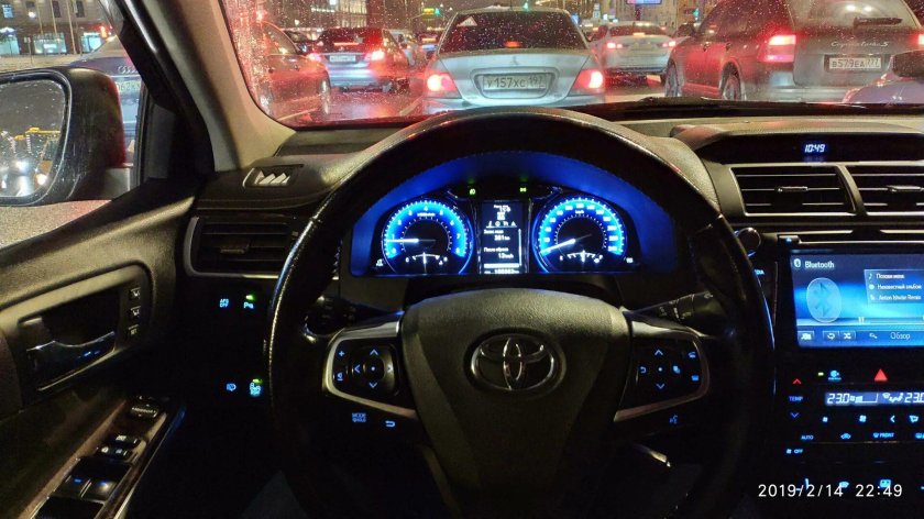 Toyota Camry 55 салон ночью