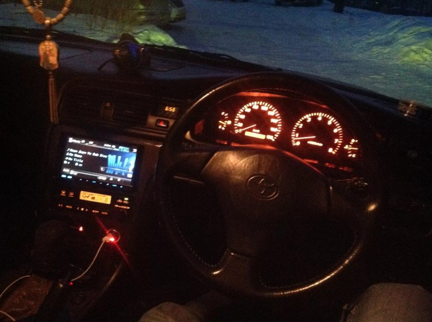 Тойота Марк 2 100 салон ночью