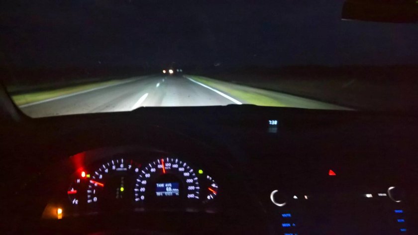 Камри 40 ночью