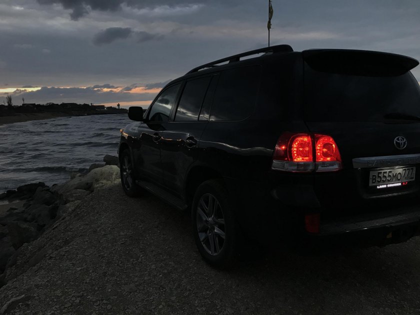 Тойота ленд Крузер 200 Бандитский