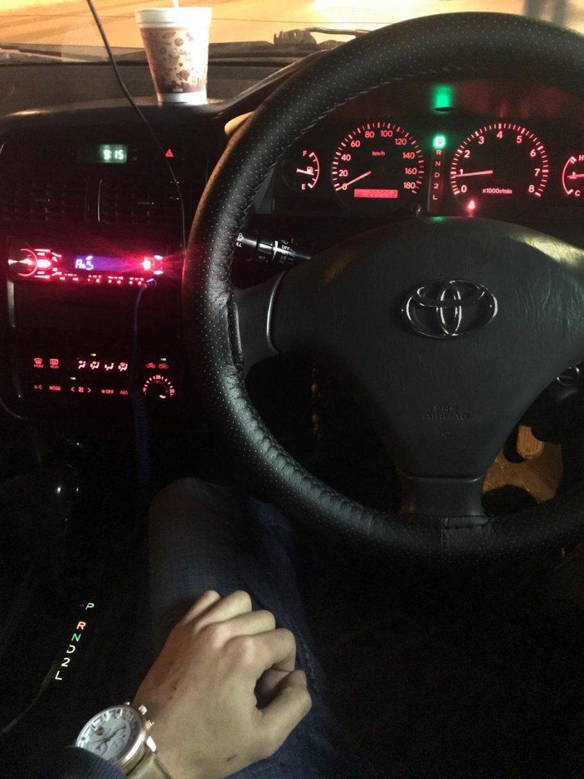 За рулем Камри 180