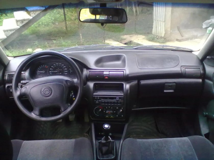 Opel Astra f 1998 универсал салон