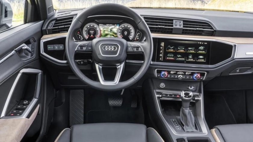 Audi q3 interior