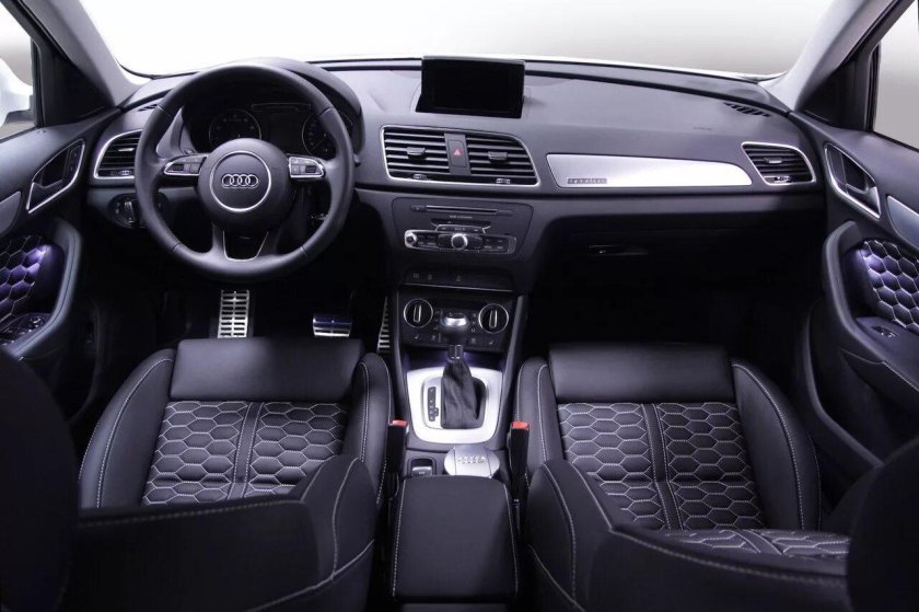 Ауди q3 салон