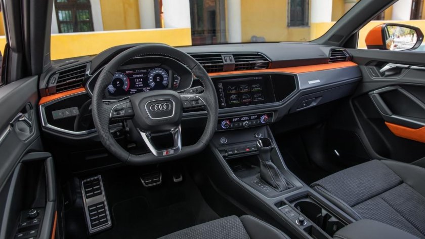 Audi q3 Interior
