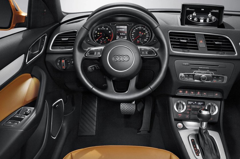 Ауди q3 салон