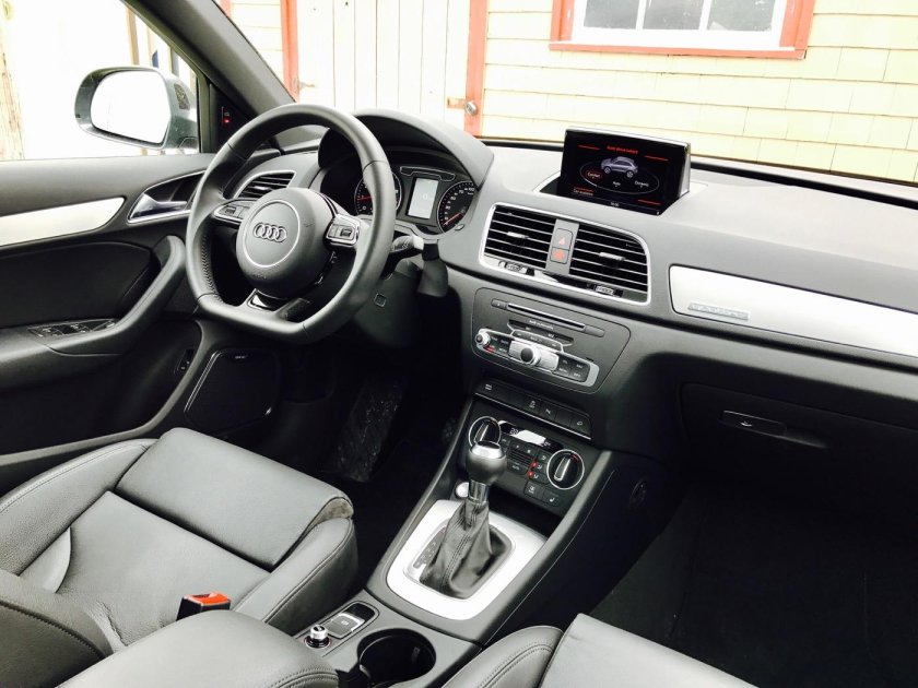 Audi q3 салон 2009