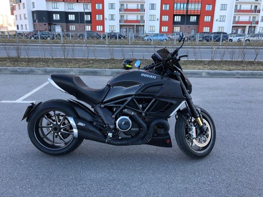 Ducati Diavel Carbon 2011