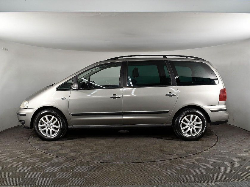 Volkswagen sharan i рестайлинг 2